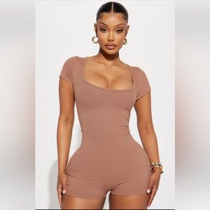FashionNova Sadie romper - mocha